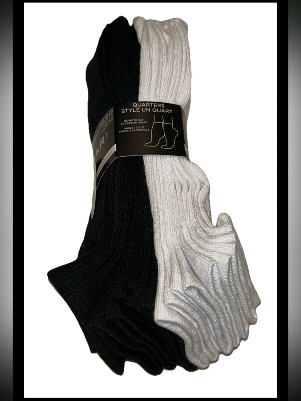 Tahari Quarters Socks 10 Pairs Women Shoe Size 5-10 Black & White w Logo NEW $36